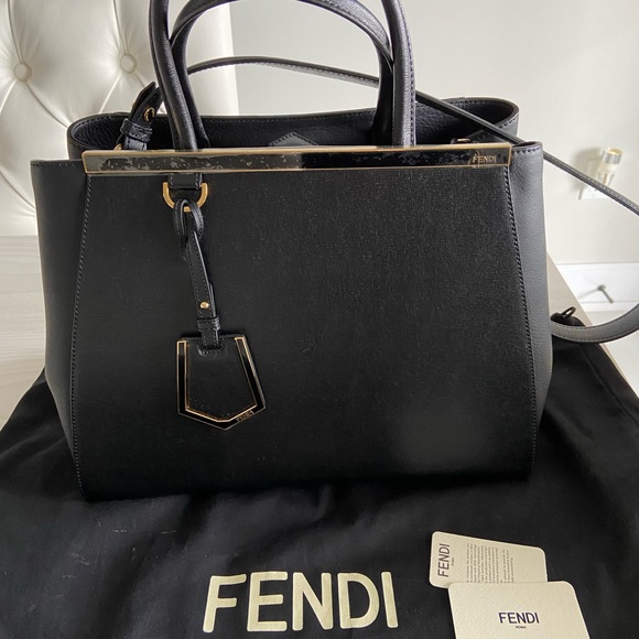 New Fendi 2Jours - Picture 2 of 9